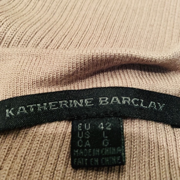 Sweater - Picture 6 of 7